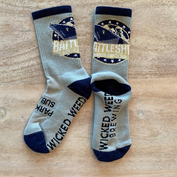 Battleship Bundle: 2 Beer Glasses, 2 Shirts & Socks - Picture 14 of 16